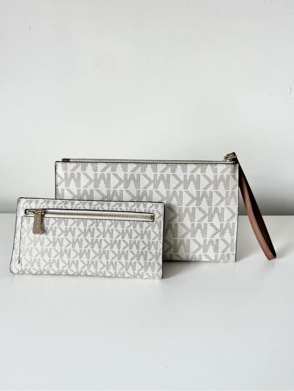 Michael Kors White Logo Wristlet & Card Case Set with Gold Hardware